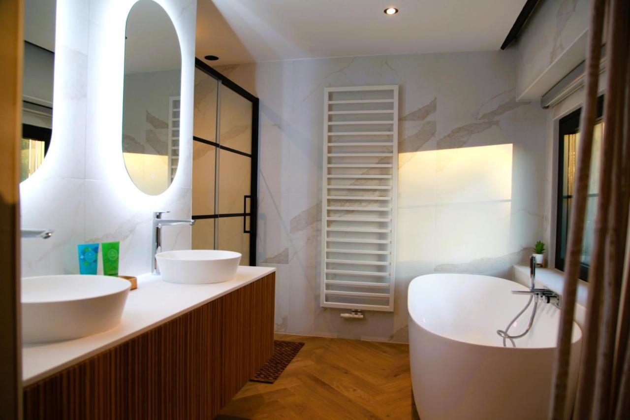 Dionbulles & Dionlodge Guesthouse, Private Wellness Pool In Option Chaumont-Gistoux Exteriör bild